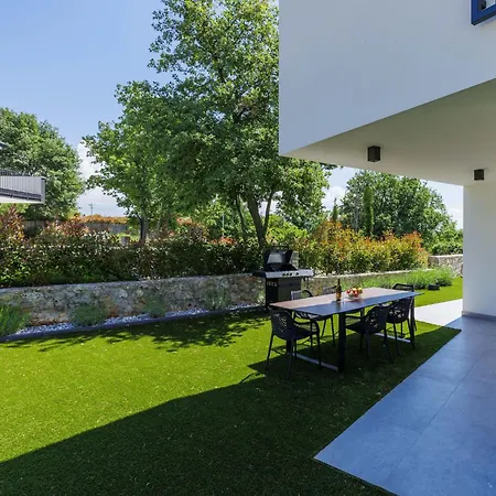 Marko By Interhome Vila